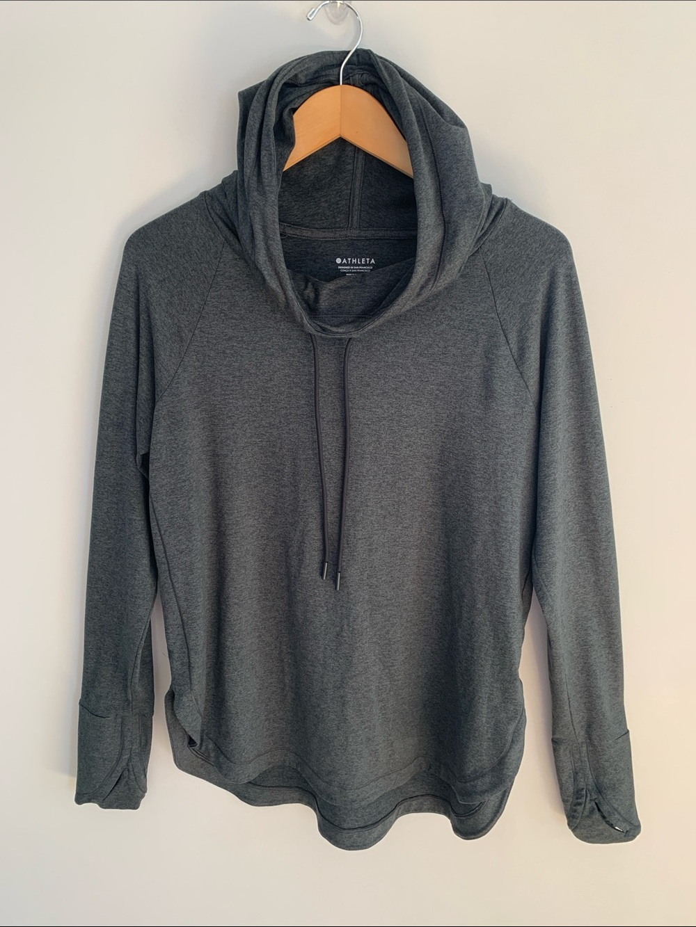 Athleta Uptempo Hoodie Sweatshirt Charcoal Grey Medium Athleisure Hiking Gym